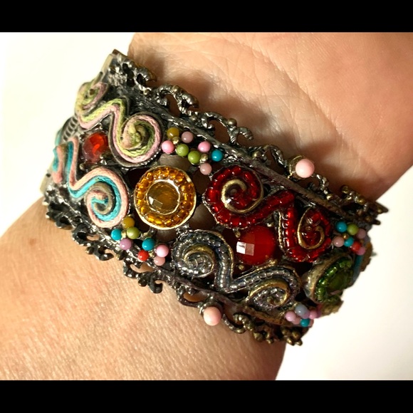 Narmi hinged bangle bracelet watch, like new - Picture 4 of 4